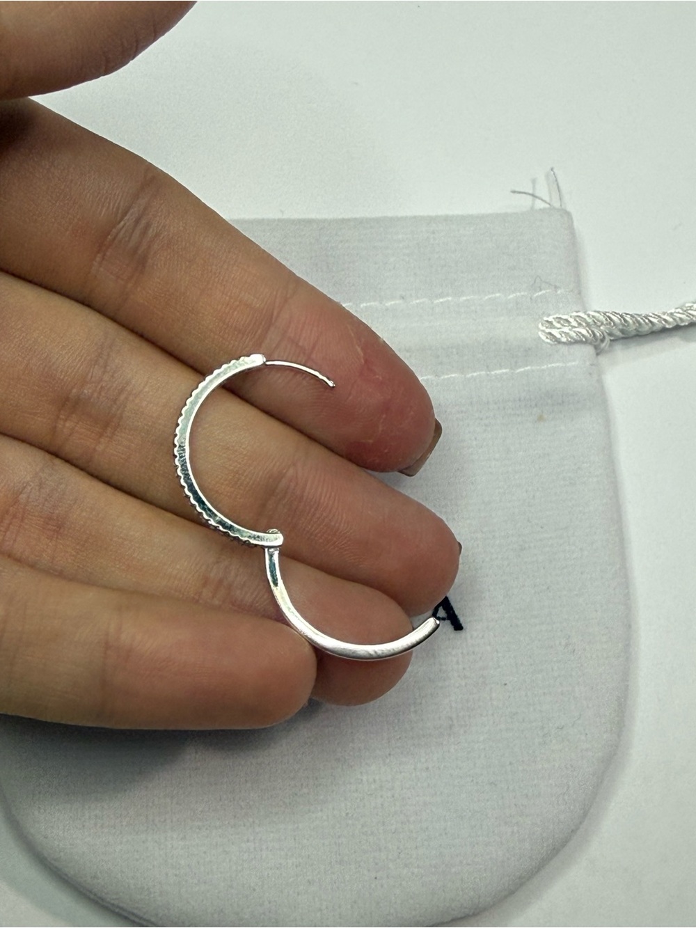 Pandora Sparkling Hoop Earrings
Sterling silver NEW WITHOUT BAG - Picture 5 of 7